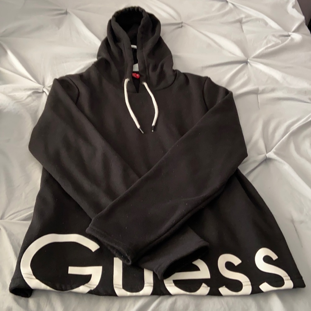 Guess Sweatshirt